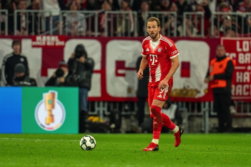 Harry Kane playing for Bayern Munich